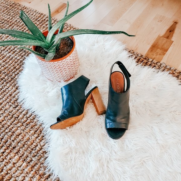 Aldo sling back peep toe heels